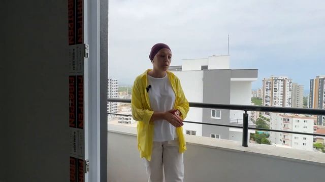 НОВАЯ квартира 3+1 в 300 метрах от моря в центре района Тедже Мерсин. Мерсин недвижимость Турция. смотреть онлайн