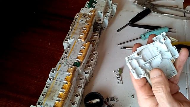 Серебро и медь с автоматических выключателей смотреть онлайн