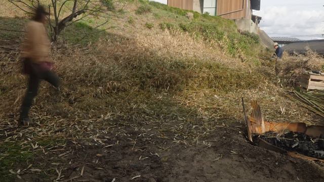 【果てしない…】古民家裏から伐採した大量の竹！ひたすら枝打ち作業をし続けたら…｜田舎暮らし042 смотреть онлайн
