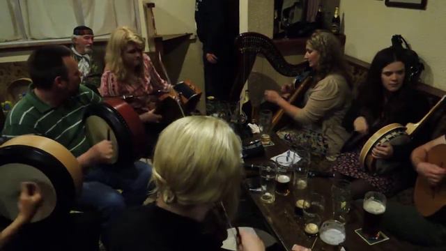 Irish Music Session, Jigs At The Pub 