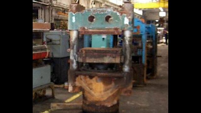 EEMCO 250 Ton 4-Post Press #2053-9 смотреть онлайн