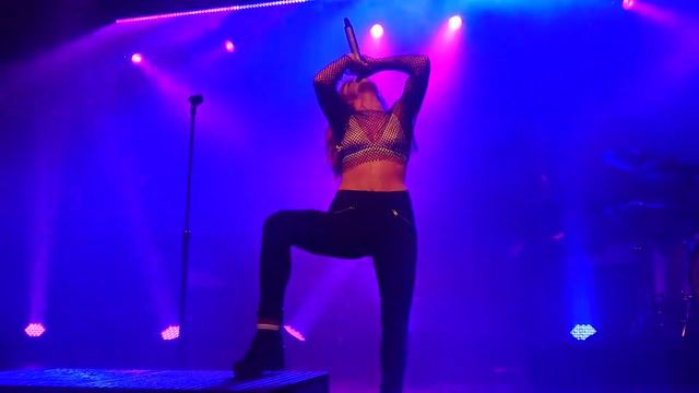 Running With The Wild Things - Against the Current (02 Forum Kentish Town 29/09/18) смотреть онлайн