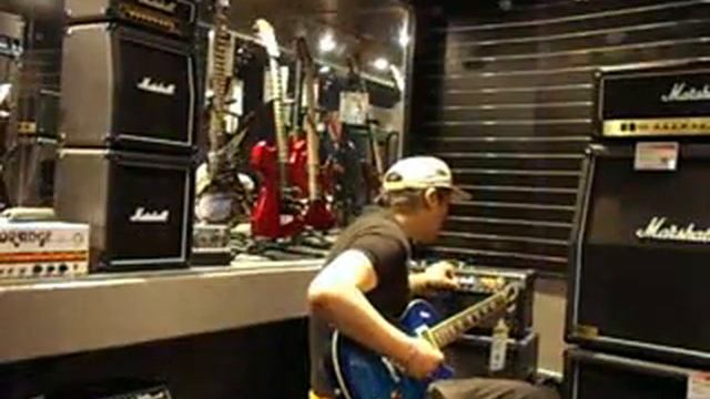 "Testing Out & Playing The Blue Epiphone Les Paul Std At G.C." June 8, 2013 - Big Will смотреть онлайн