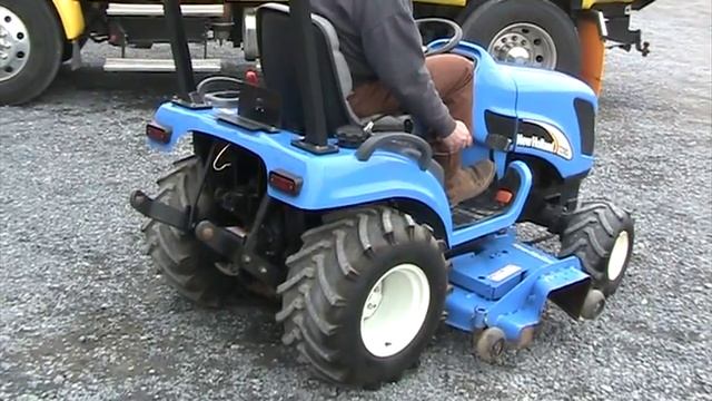 New Holland TZ18DA Tractor смотреть онлайн