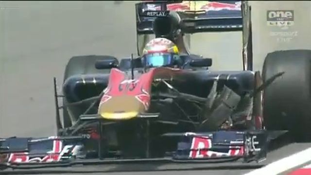 Formula One Sebastien Buemi Crash China 2010 смотреть онлайн