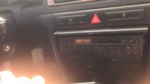 Снимаю магнитолу Audi A6 C5 2001