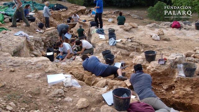 ¡Cráneos y simbolismo! Los secretos de los Neandertales al descubierto смотреть онлайн