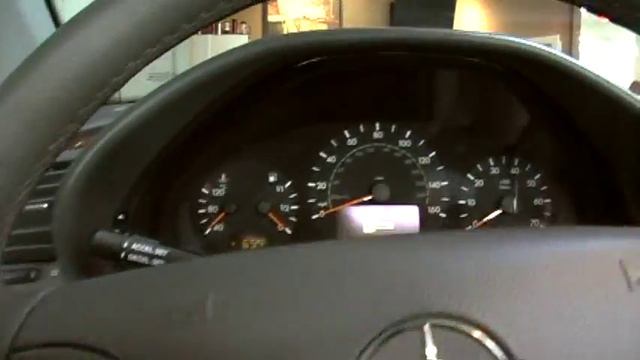 2003 Mercedes Benz CLK320 Convertible смотреть онлайн