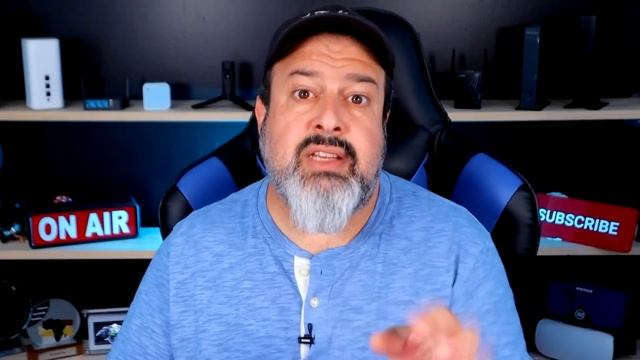 Chromebook or a laptop? The answer may surprise you... смотреть онлайн