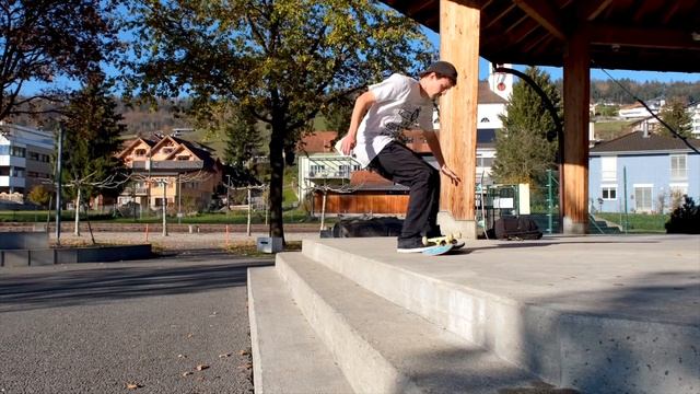 KIWI FLIP смотреть онлайн