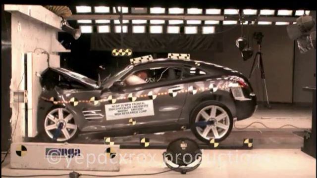 04-08 Chrysler Crossfire crash test (NHTSA Frontal) смотреть онлайн