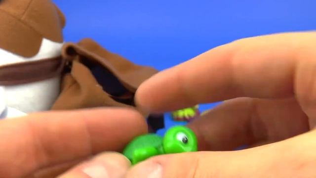 Заглянем в Рюкзачок к Сюрпризику ! СМУРФИКИ Лошадка Пони МИНЬОНЫ смотреть онлайн