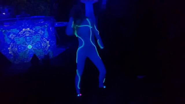 Alice performing - Alien Halloween 2018 - Odessa смотреть онлайн