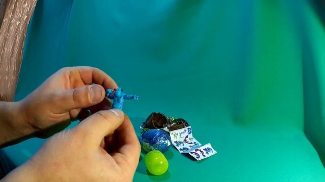 Яйцо сюрприз "Корпорация монстров" шоколадное яйцо киндер сюрприз смотреть онлайн