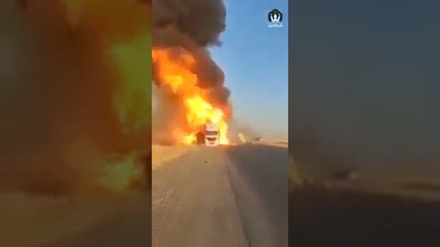 На трассе сгорел Mercedes Actros / Mercedes Actros Burns Down On The Highway