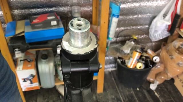 Установка хомута на рулевую колонку Kugoo G-Booster смотреть онлайн