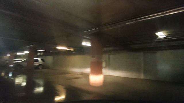 В ЕЛГАВЕ ИДУТ ДОЖДИ/РАЙОН МЯСОКОМБИНАТА/ПРОЕХАЛИСЬ ПО УЛИЦАМ ВЕСЕННЕГО ГОРОДА 23 МАРТА