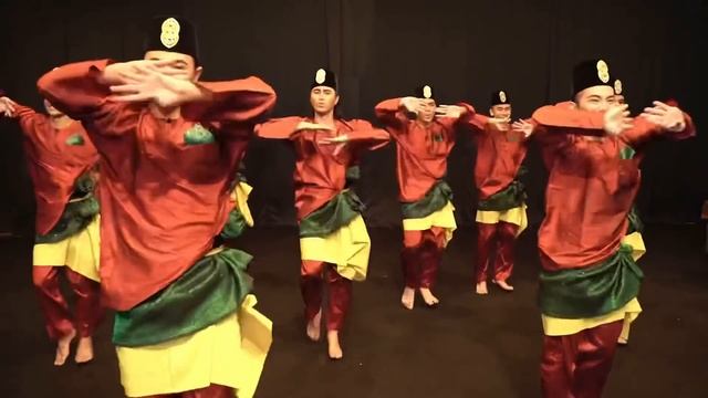 Zapin Ya Maulai - Nyala Dance Theatre смотреть онлайн