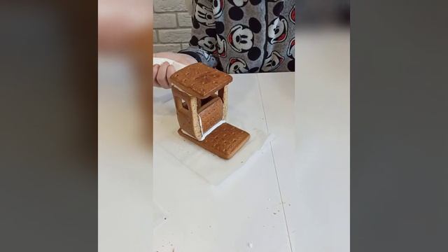 Распаковка и сборка пряничной поделки) смотреть онлайн