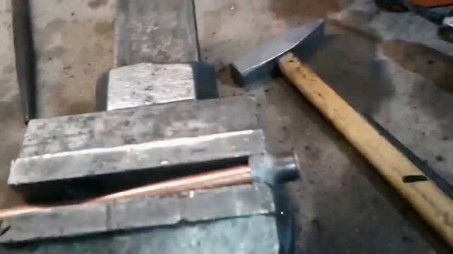 развальцовка медной трубки подручным инструментом. смотреть онлайн