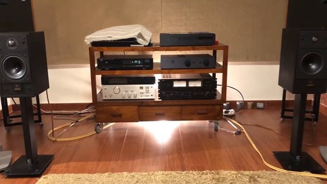 Philips Black Tulip (Pre/Amp) + Celestion SL6Si + Rotel RCD 855 смотреть онлайн