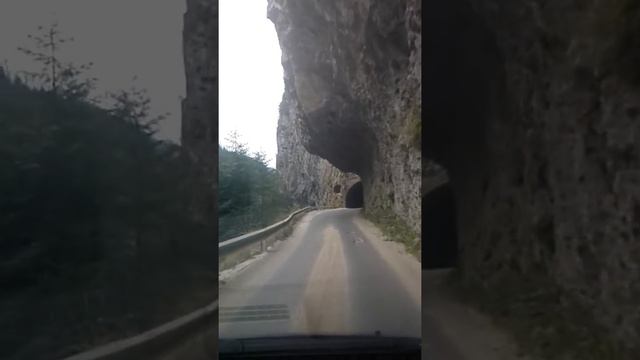 Жуткая дорога к пещере Дьявольское горло смотреть онлайн