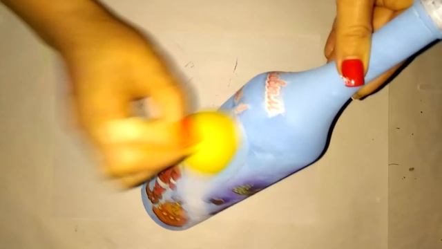 Как украсить бутылку к новому году / декор бутылки мастер класс / новогодний декупаж бутылки смотреть онлайн