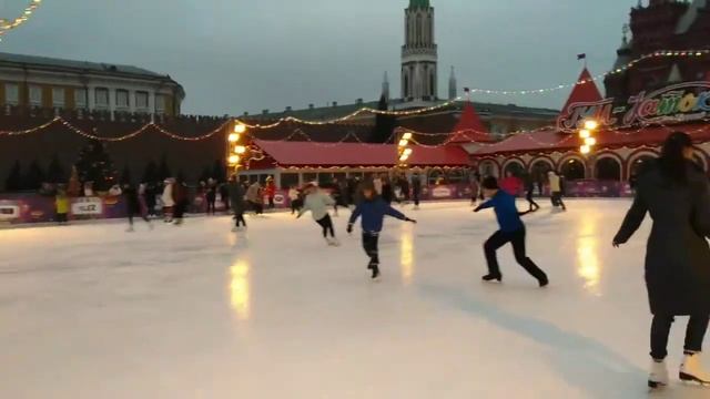 ГУМ-Каток | Москва | 12.12.2017 смотреть онлайн