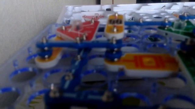 Электронный конструктор "ЗНАТОК" 3 часть, детектор лжи смотреть онлайн