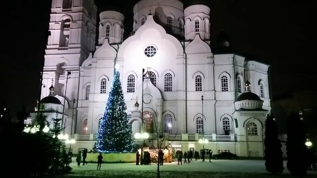 С Рождеством Христовым!
Благовещенский кафедральный собор в Воронеже. (2009). смотреть онлайн