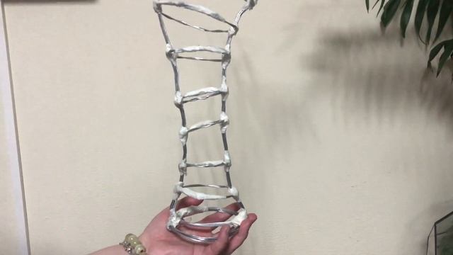 Новогодний светящийся олень из проволоки. МК. Christmas luminous deer made of wire. смотреть онлайн