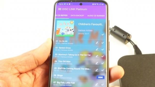 Hitachi LG ultra slim portable DVD player for Android Windows and Mac unboxing and review.