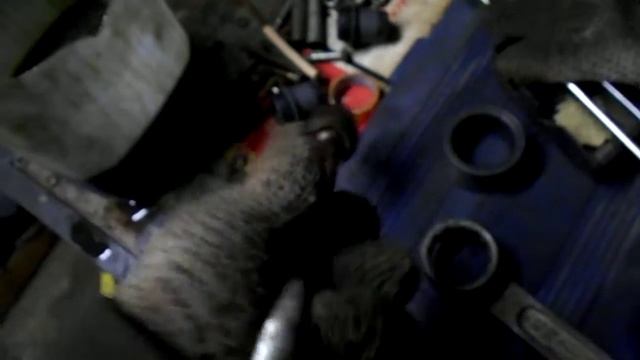 как открутить рулевую тягу от рулевого.mp4 смотреть онлайн