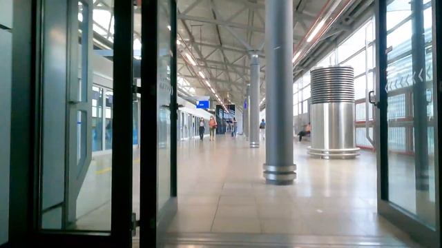 Frankfurt Airport Tutorial | No Border Control | Terminal 1 with Skytrain | Z Gates to B Gates смотреть онлайн