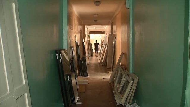 В старооскольском лицее №3 поменяли окна, двери и витражное остекление смотреть онлайн