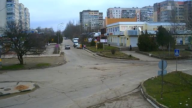 Перекрёсток в Щёлкино, 14.02.2015, ч.3 - видео с камеры 2 смотреть онлайн