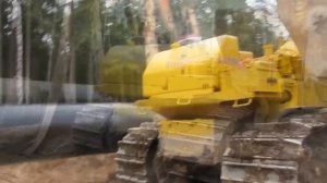 Трубоукладчик Komatsu D355C в работе