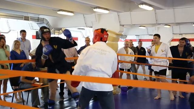 ОХРАННЫЙ ХОЛДИНГ. СОРЕВНОВАНИЯ ПО РУКОПАШНОМУ БОЮ. 2017 г. смотреть онлайн