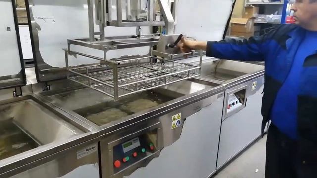 Полуавтоматическая ультразвуковая 4-х позиционная линия очистки ЗПП смотреть онлайн
