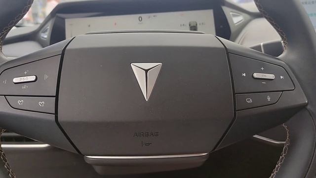 Szokująco elektryzujący Changan Deepal SL03 смотреть онлайн