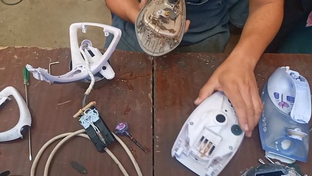 TEFAL Дазмолини таъмирлаш/Ремонт утюга TEFAL. смотреть онлайн