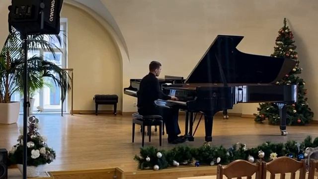 А. Скрябин. Соната-фантазия соль-диез минор смотреть онлайн