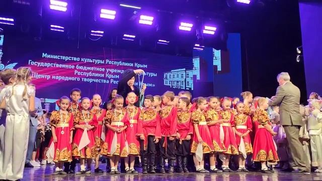 Награждение: Лауреат II степени анс. "Радость" МКУДО "Васильевская ДШИ" - "Калинка-малинка" смотреть онлайн