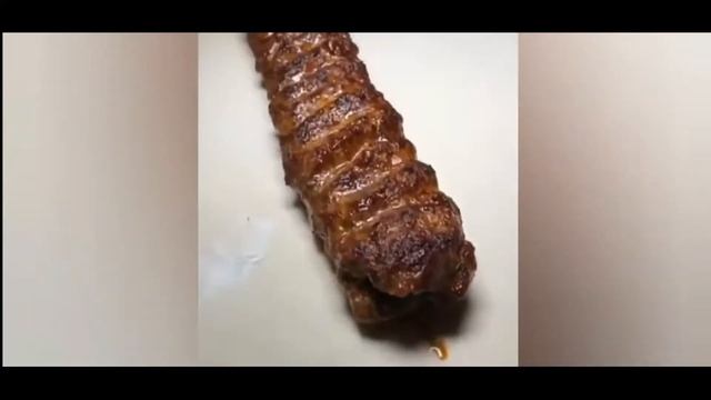 Уличная еда Турции.Люля-кебаб шампиньоны сыр в тесте. смотреть онлайн