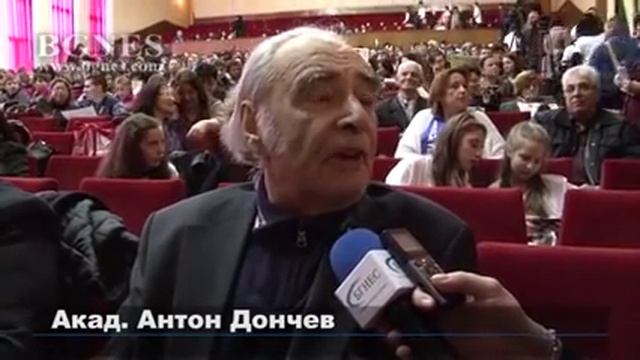 Антон Дончев: Народ, който се чувства застрашен, започва да ражда най-добрите си деца смотреть онлайн