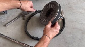 Suzuki Burgman 400 - CVT Removal / Installation (belt/clutch) - 2017 and up | Mitch's Scooter Stuff