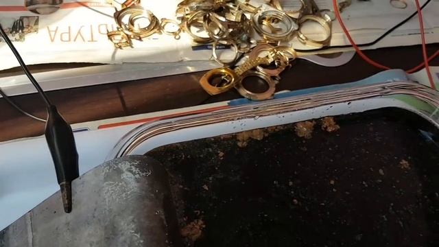 Электролиз ЗОЛОТА с ПОЗОЛОЧЕННЫХ ЧАСОВ 100% ПРОСТОЙ РАБОЧИЙ СПОСОБ смотреть онлайн