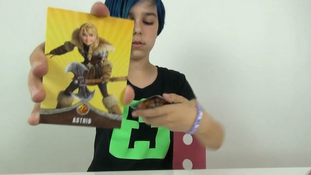 How To Train Your Dragon 2 Trading Cards Opening смотреть онлайн