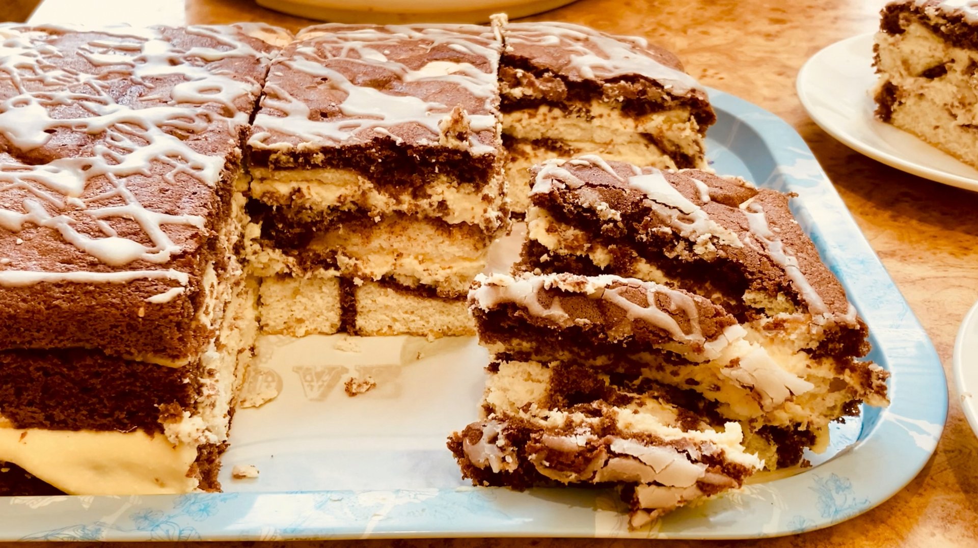 Фантастически нежный торт! Невесомый бисквит и необыкновенный крем! смотреть онлайн