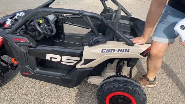 BUGGY CAN-AM MAVERICK 24V , 4 MOTORES 200W смотреть онлайн